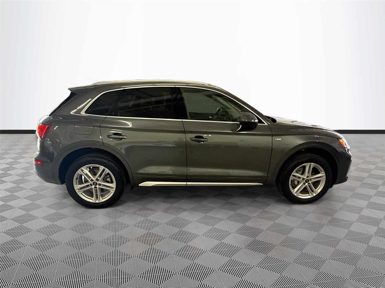 2024 Audi Q5 S line Premium Plus