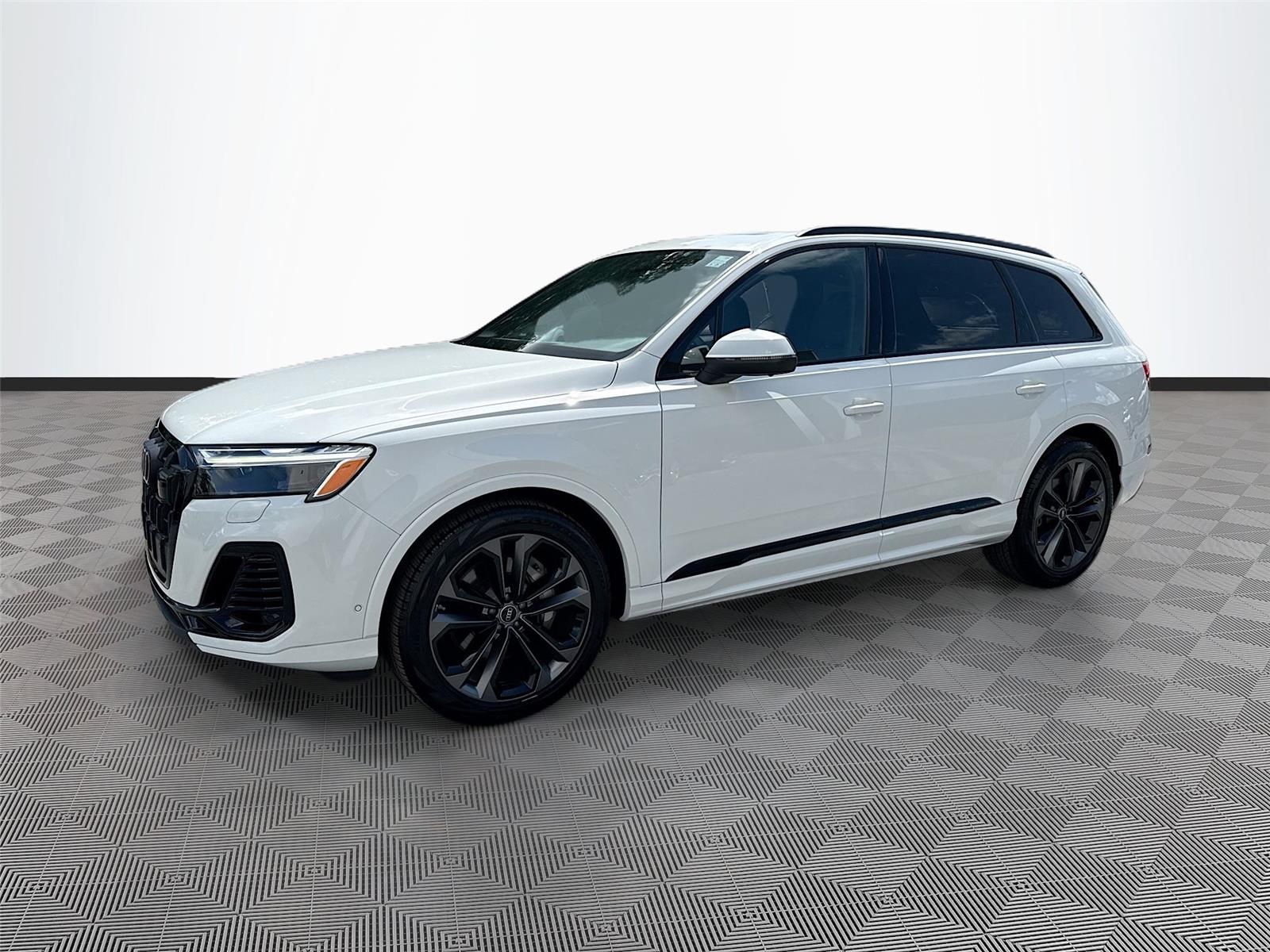 2025 Audi Q7 Premium Plus