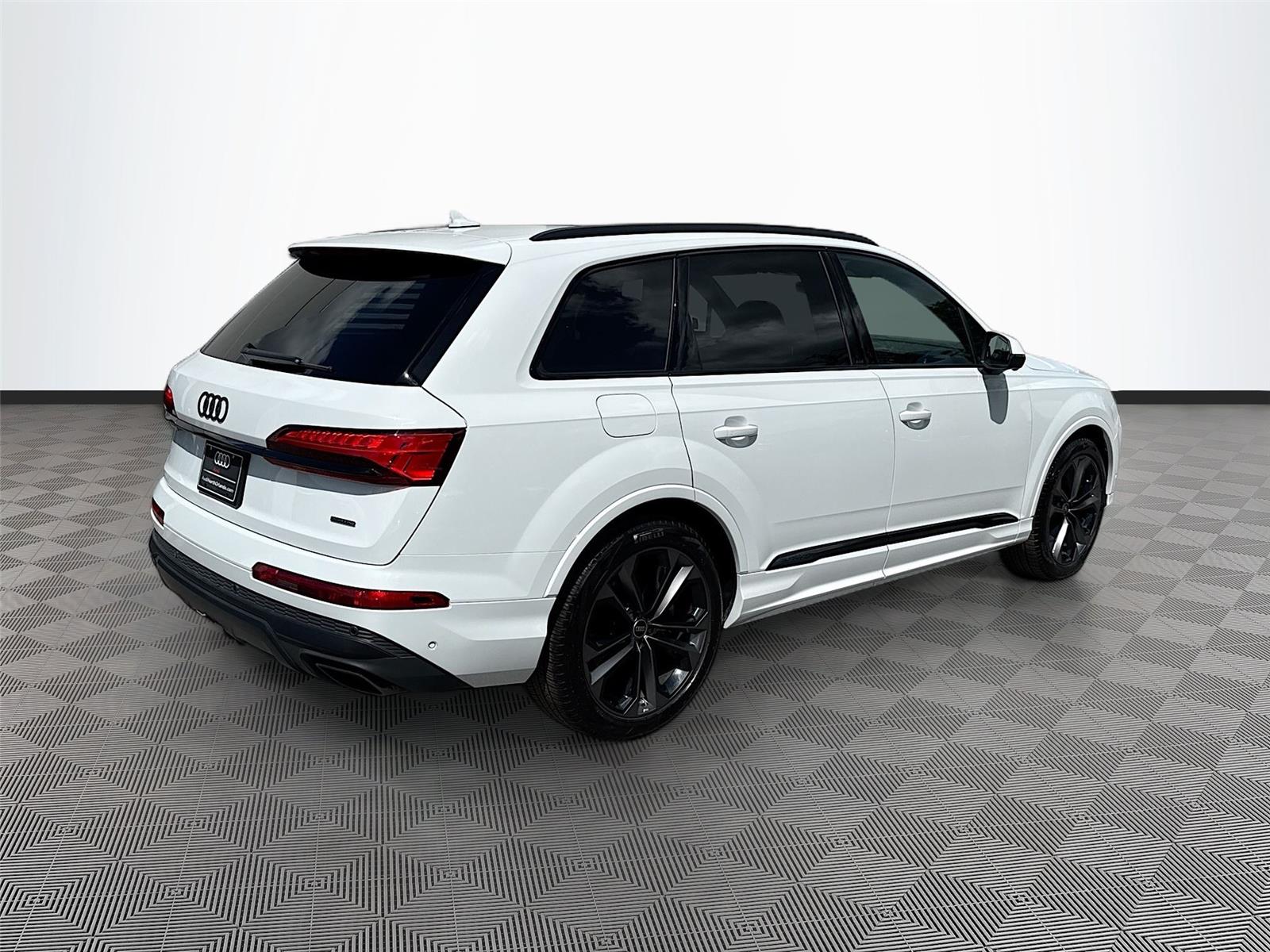 2025 Audi Q7 Premium Plus