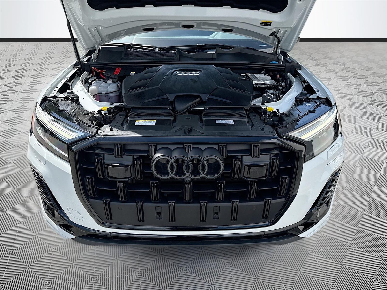 2025 Audi Q7 Premium Plus