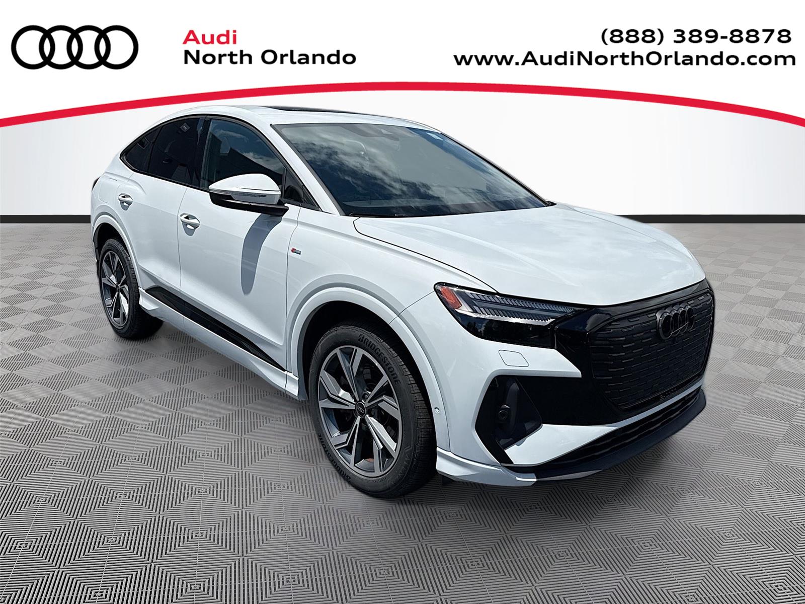 Glacier White Metallic 2023 Audi Q4 e-tron Sportback Sedan All-Wheel Drive Automatic