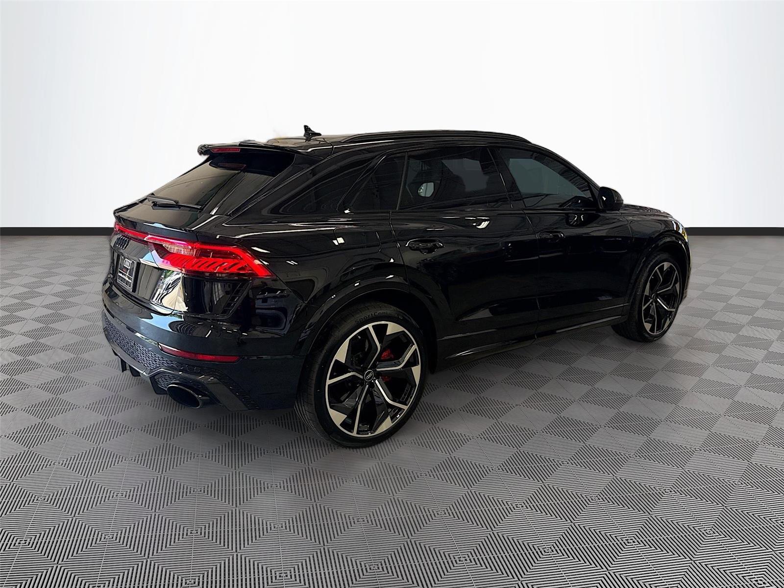 2023 Audi RS Q8