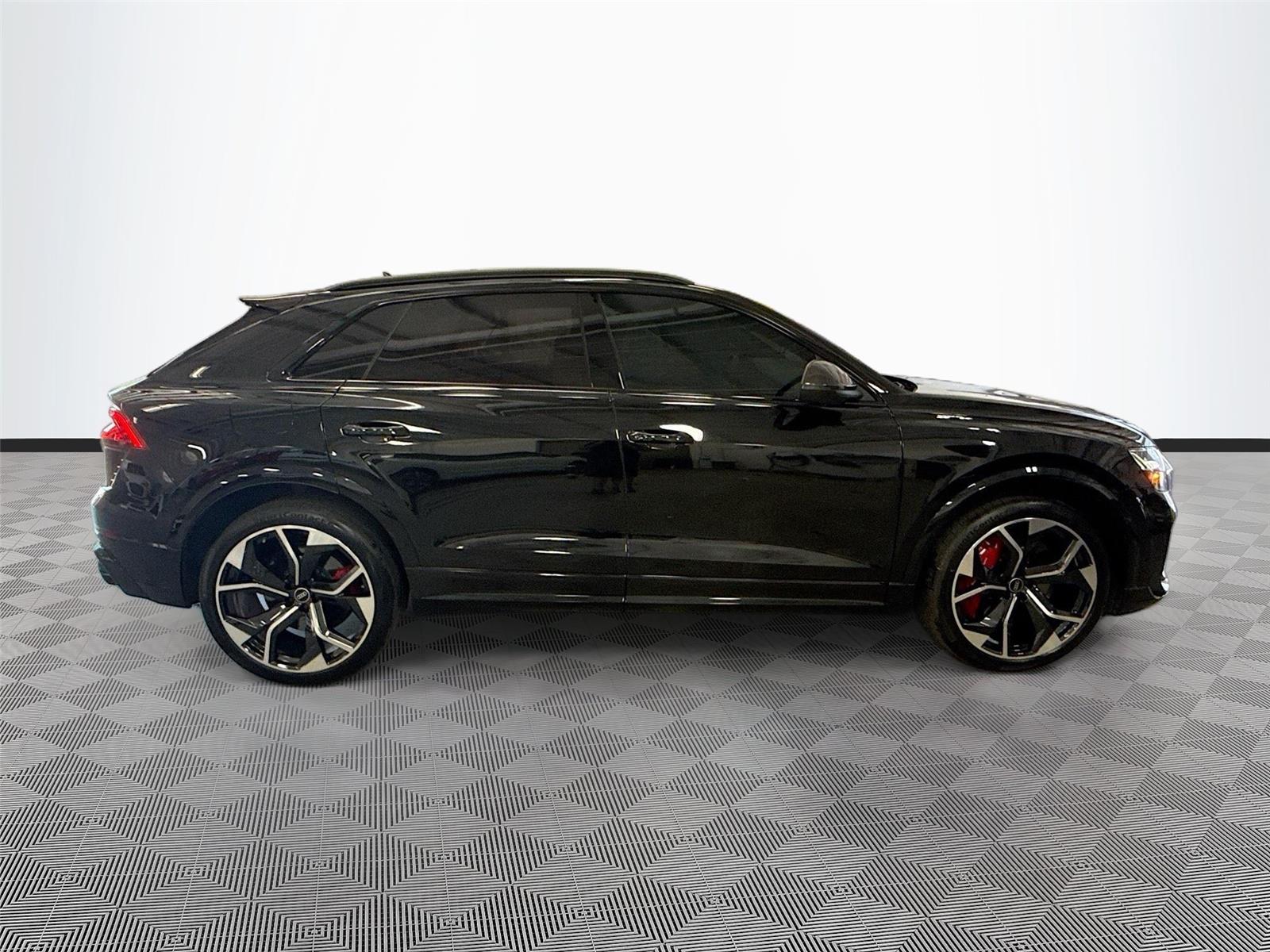 2023 Audi RS Q8