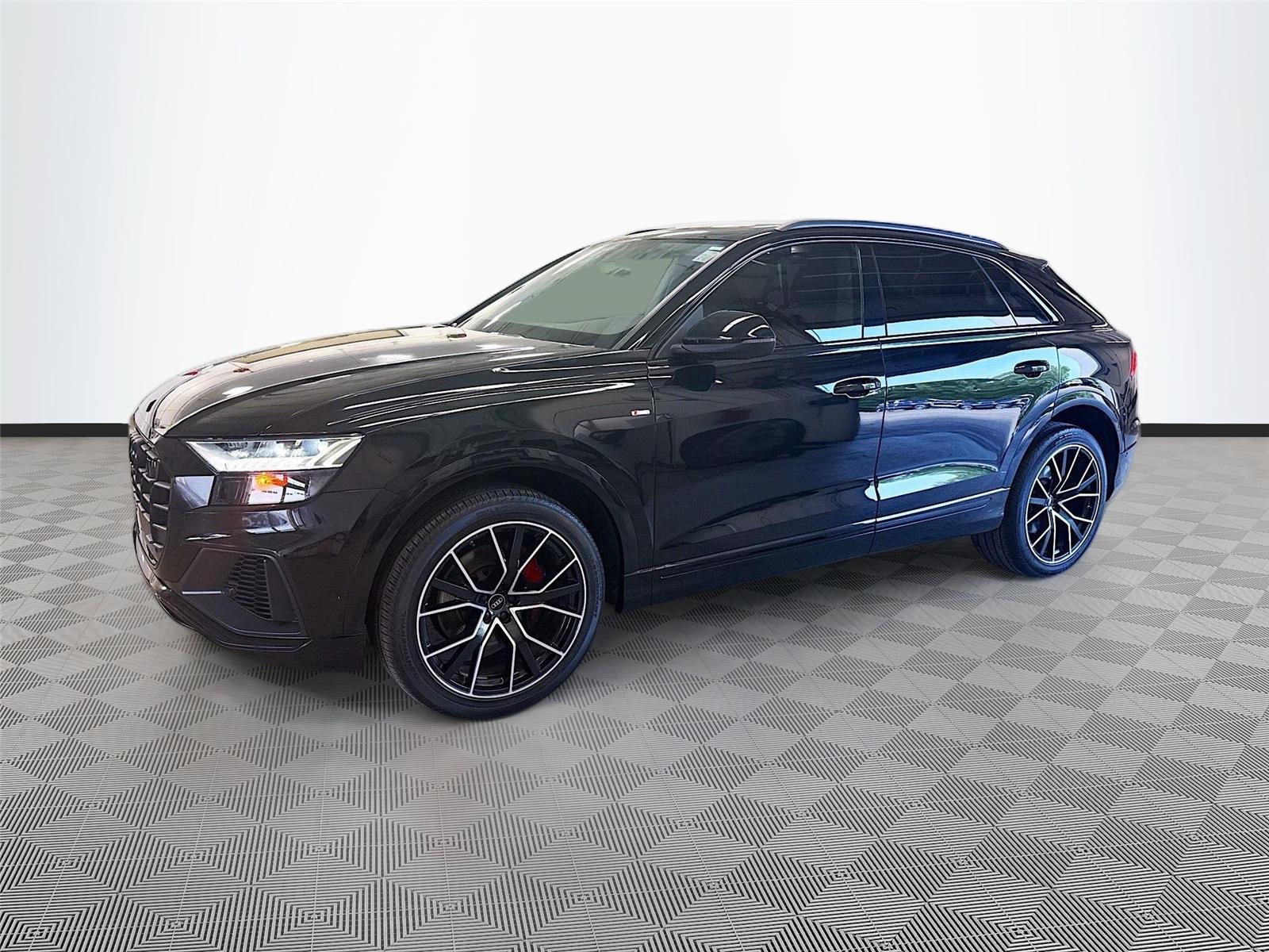 2023 Audi Q8 Premium Plus