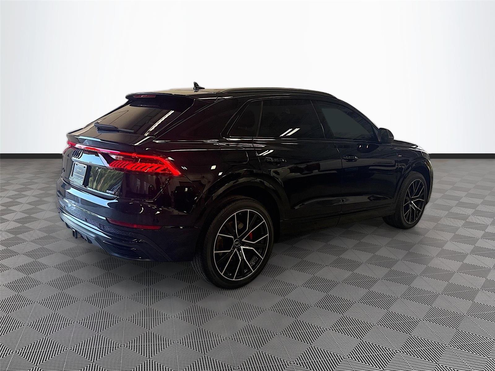 2023 Audi Q8 Premium Plus