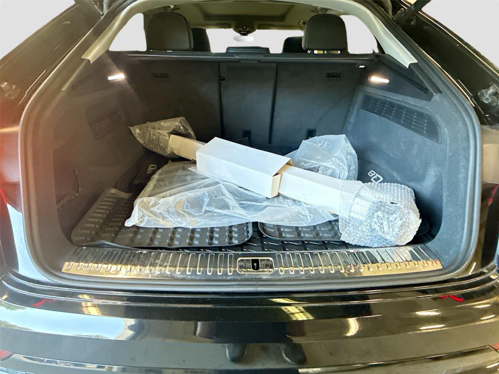 2023 Audi Q8 Premium Plus