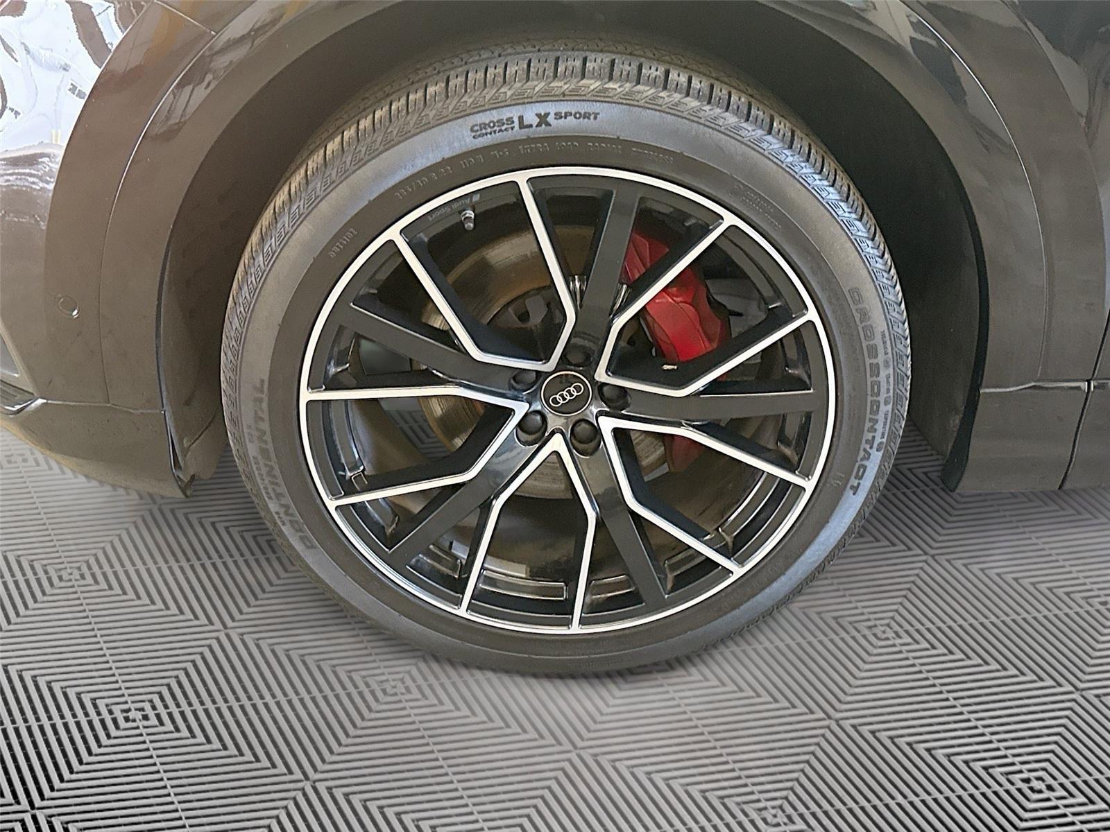 2023 Audi Q8 Premium Plus