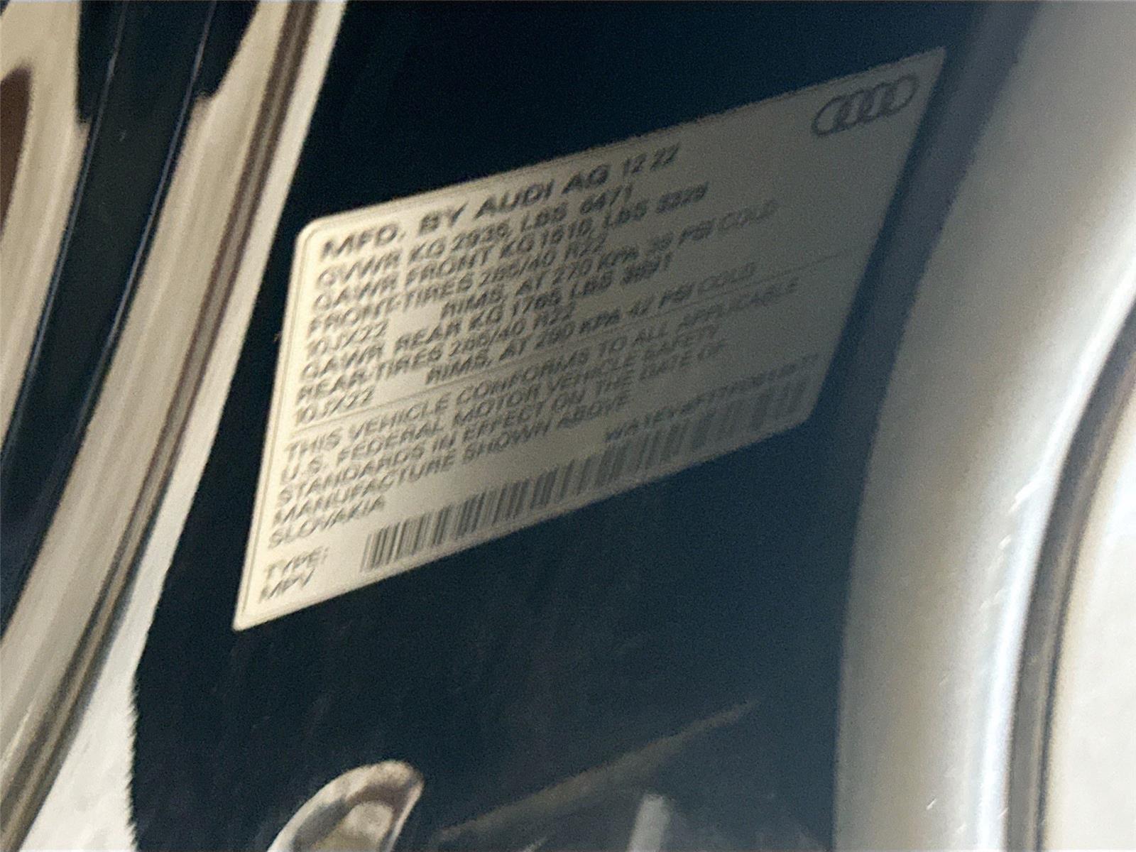 2023 Audi Q8 Premium Plus