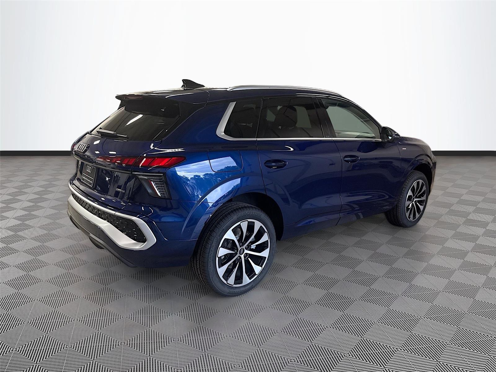2026 Audi Q3 S line