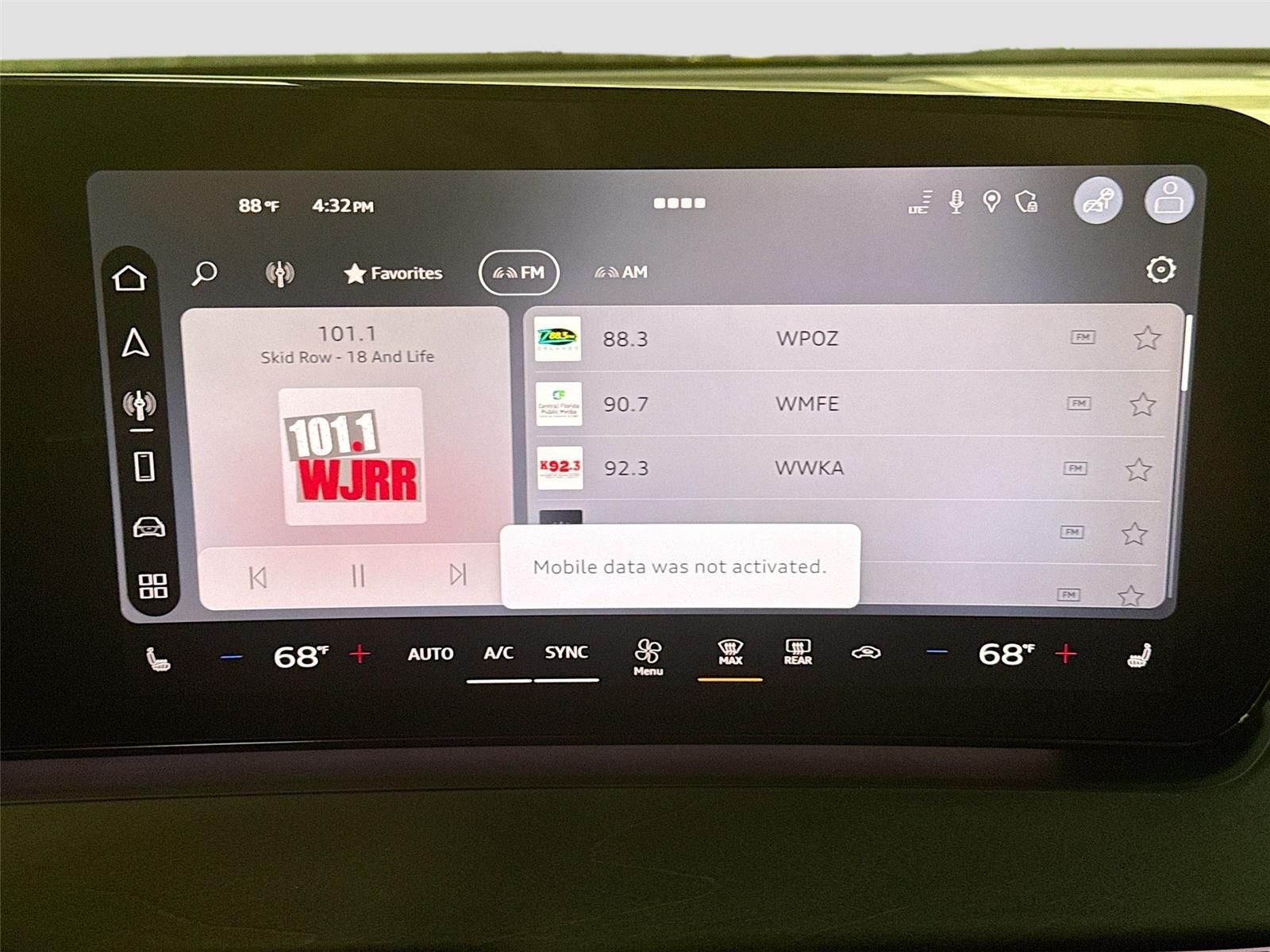 2026 Audi Q3 S line