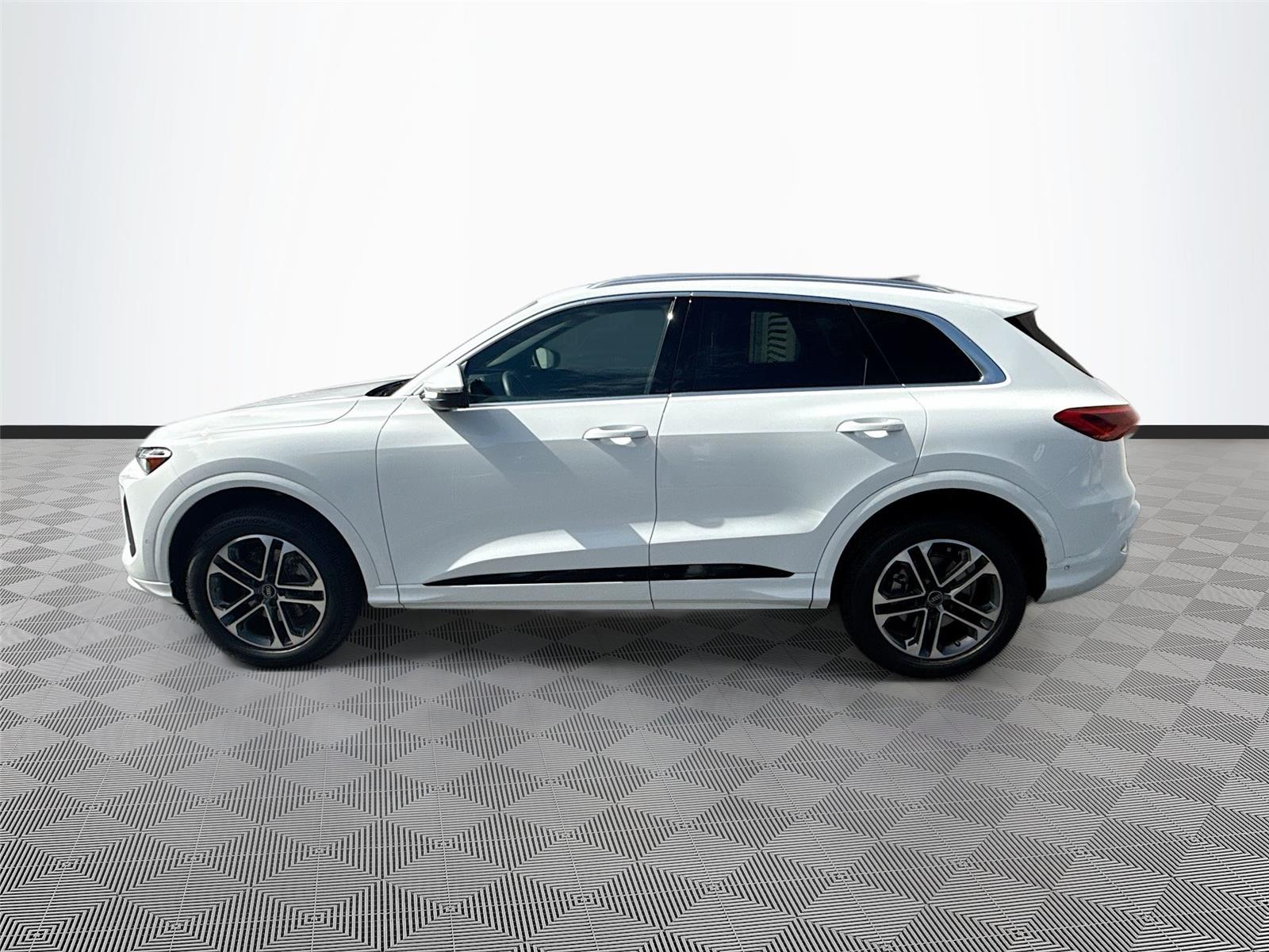 2025 Audi Q5 Premium