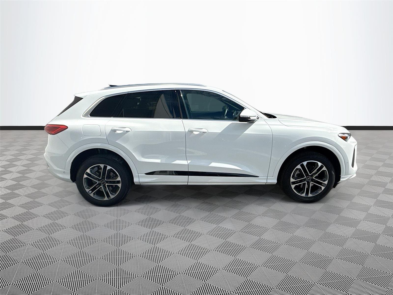 2025 Audi Q5 Premium