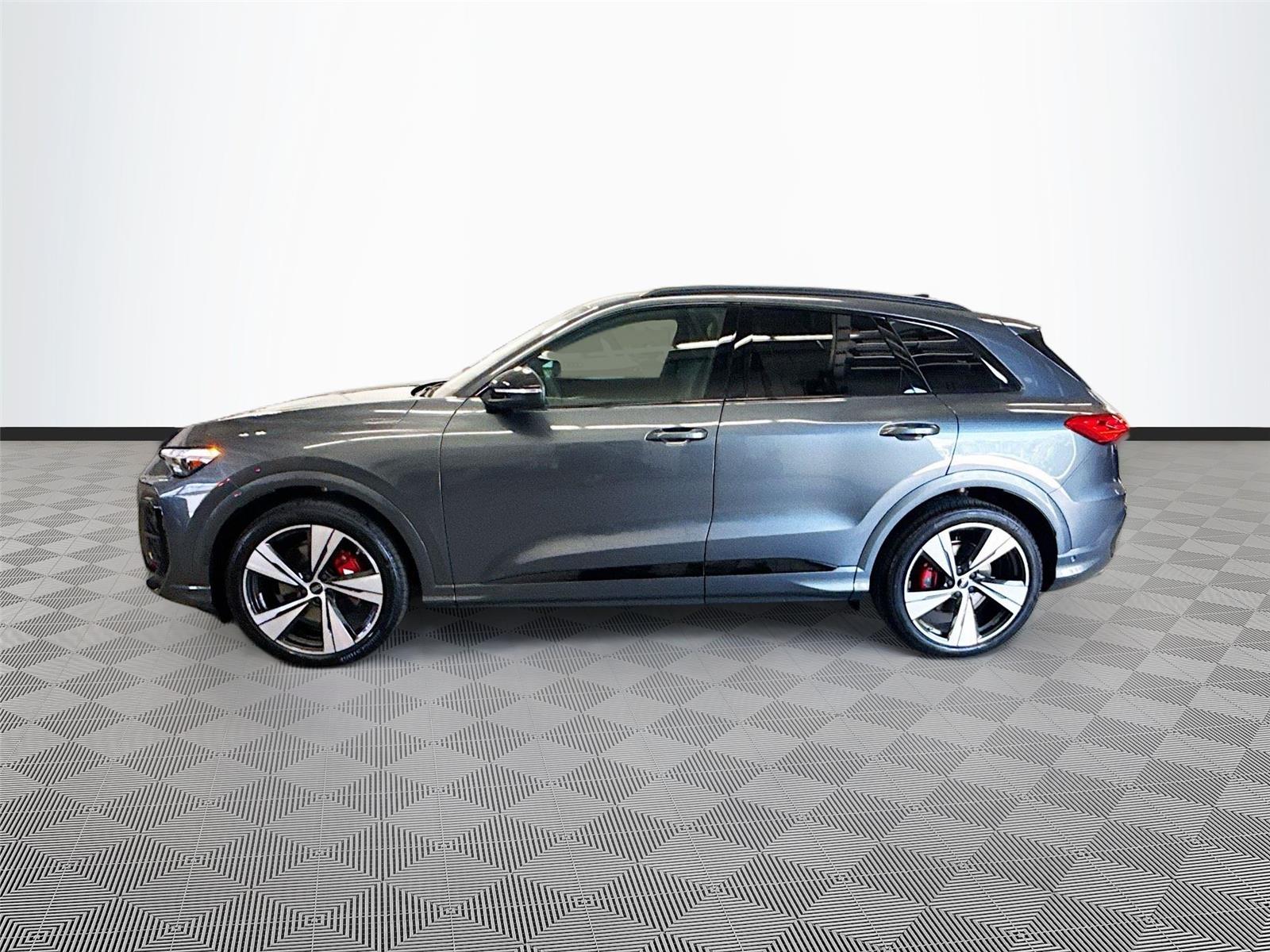 2026 Audi SQ5 Premium Plus