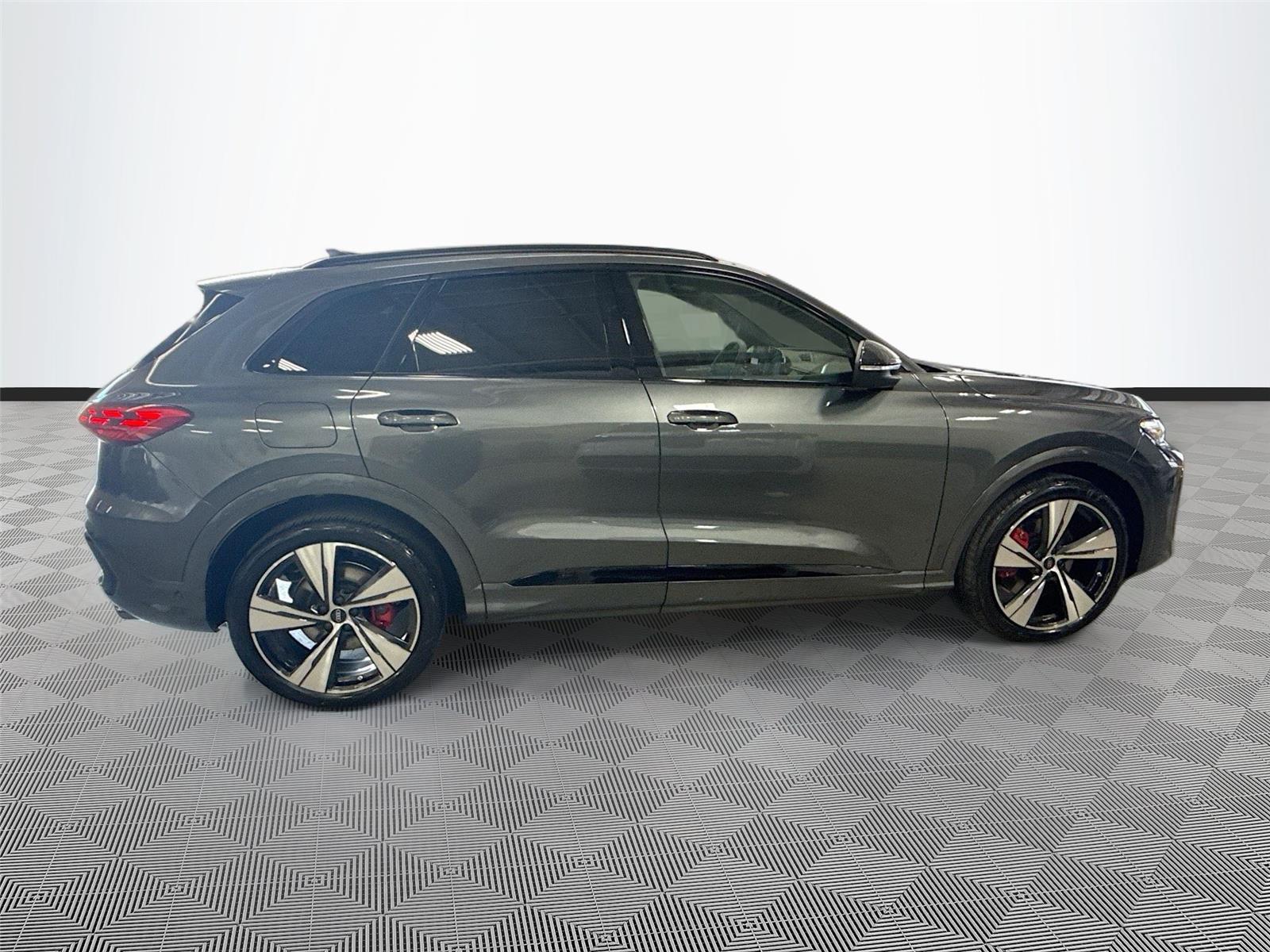2026 Audi SQ5 Premium Plus