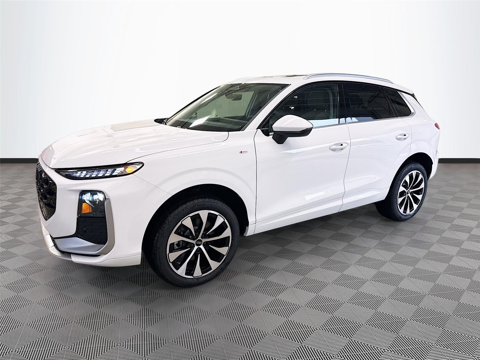 2026 Audi Q3 S line