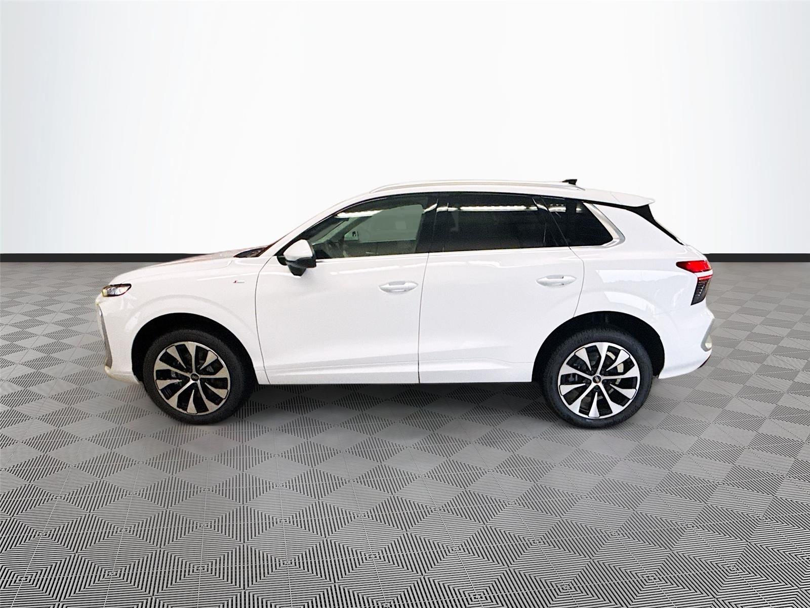 2026 Audi Q3 S line