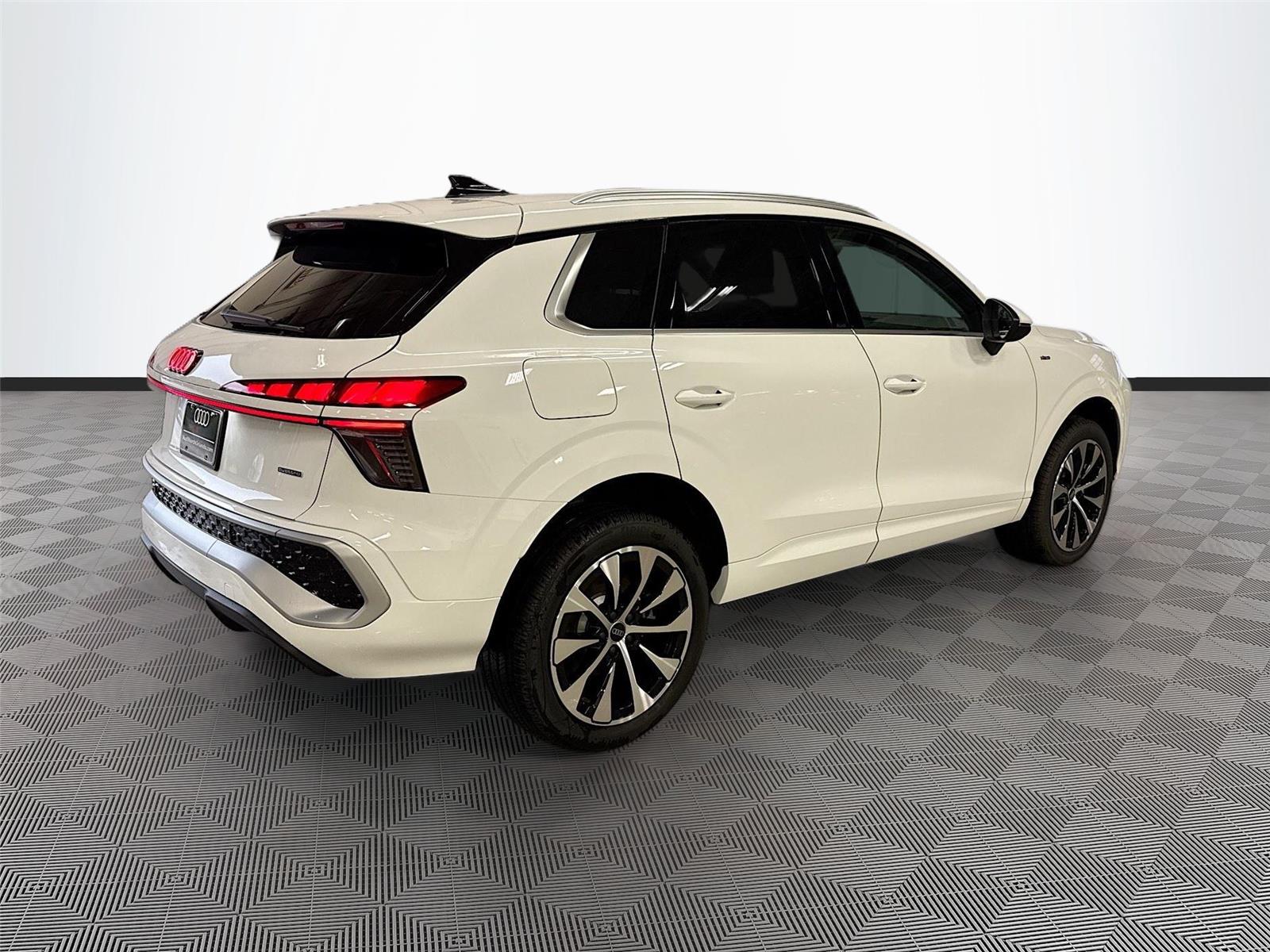 2026 Audi Q3 S line