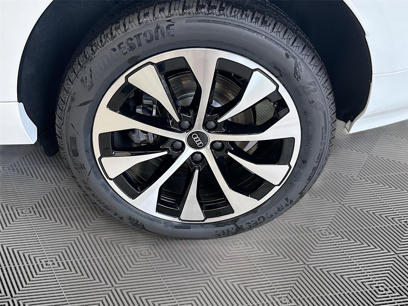 2026 Audi Q3 S line