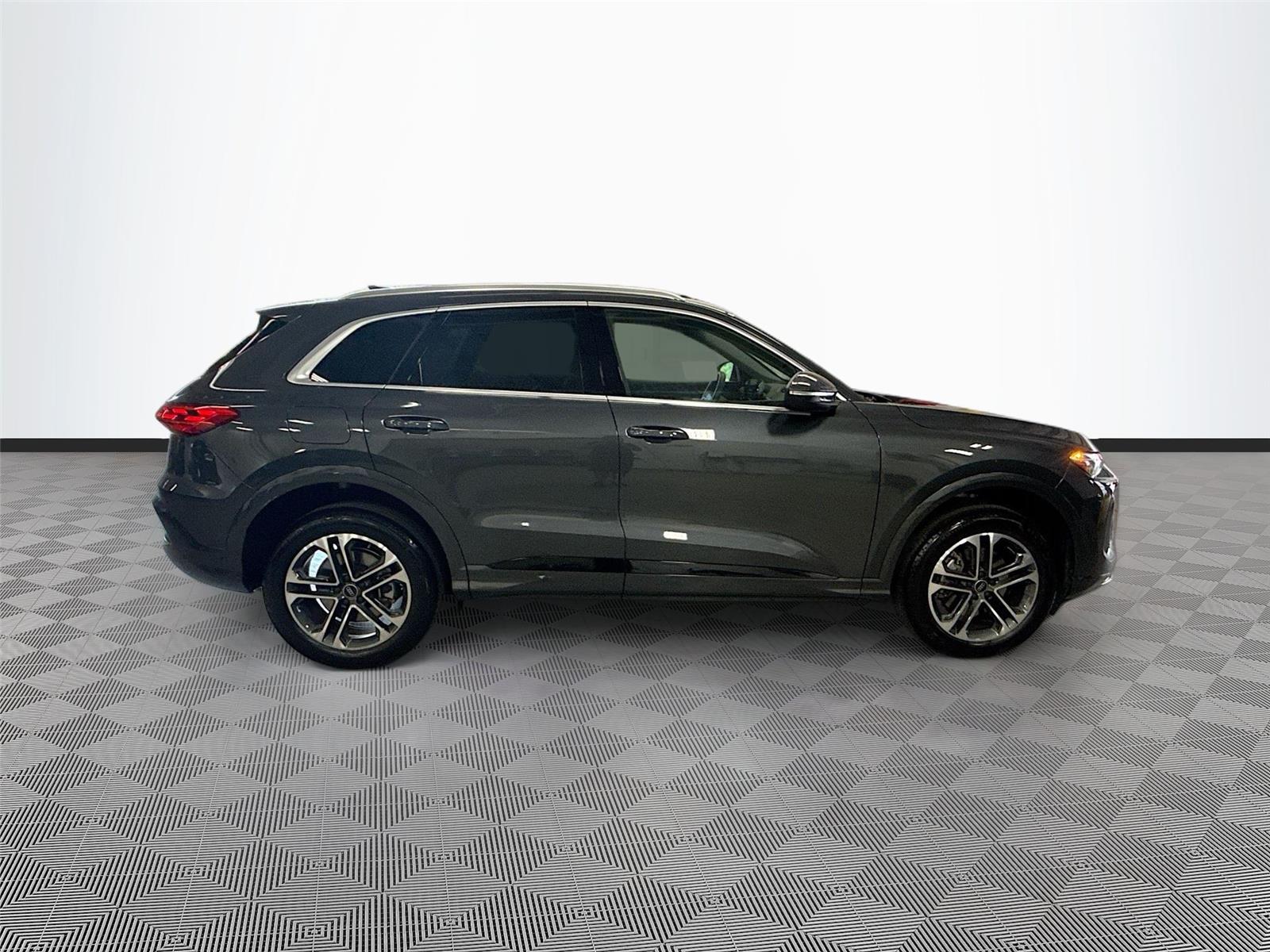 2025 Audi Q5 Premium