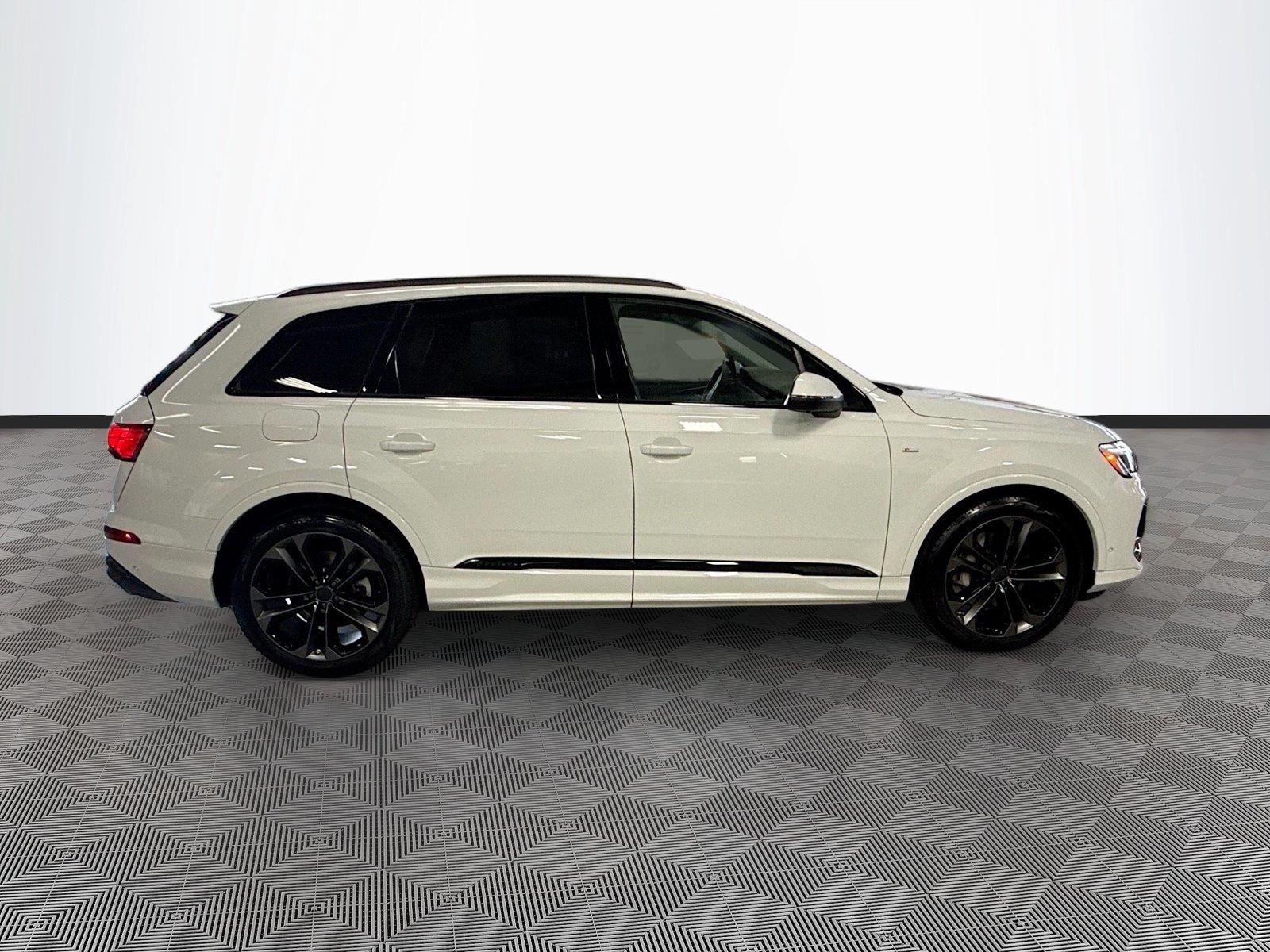 2026 Audi Q7 S line Premium Plus