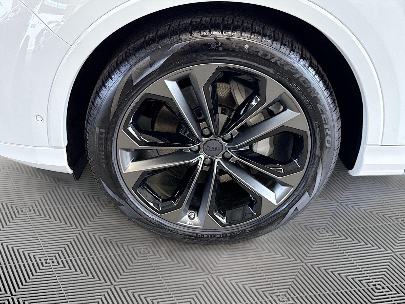 2026 Audi Q7 S line Premium Plus