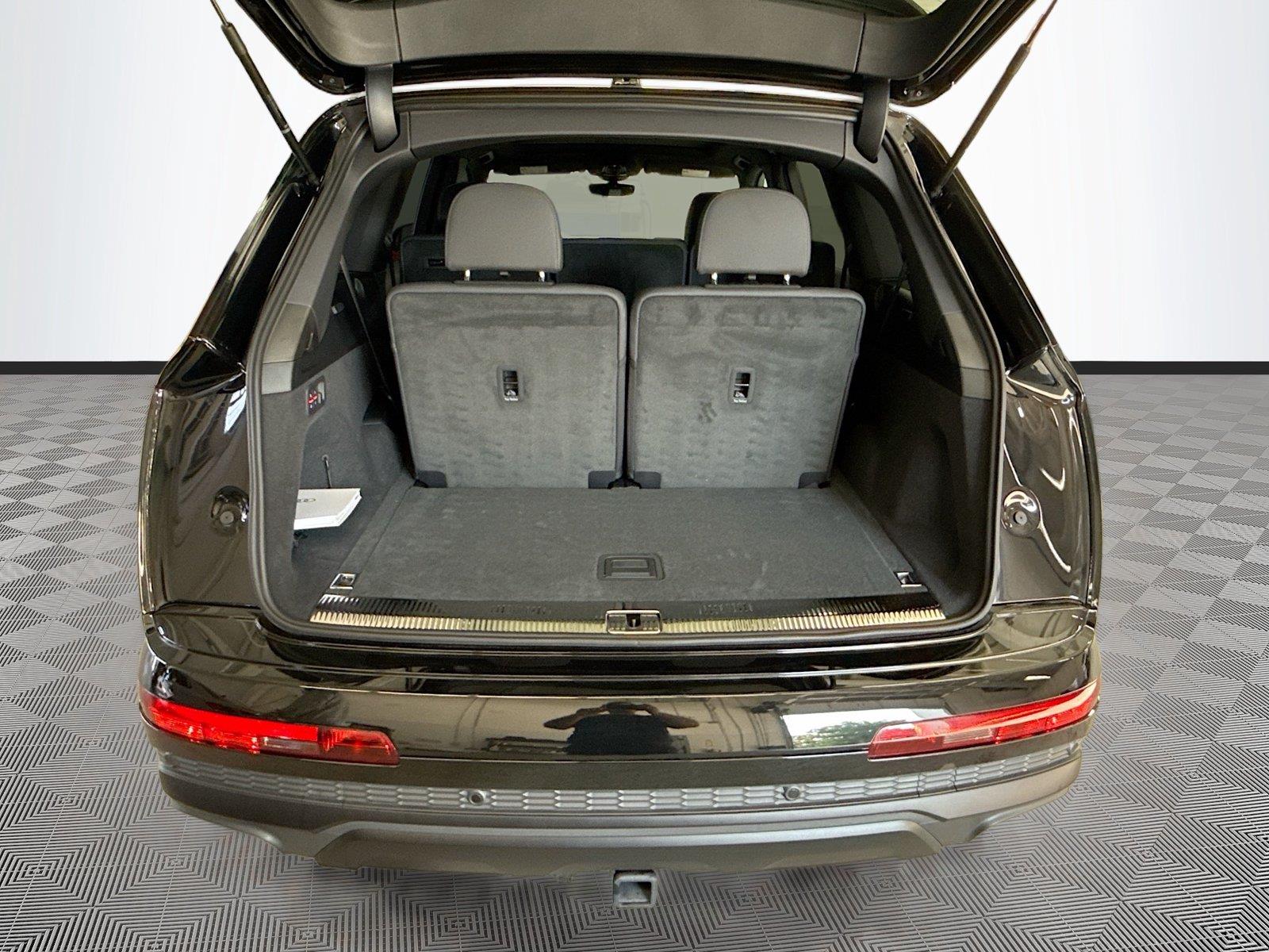 2026 Audi Q7 Premium