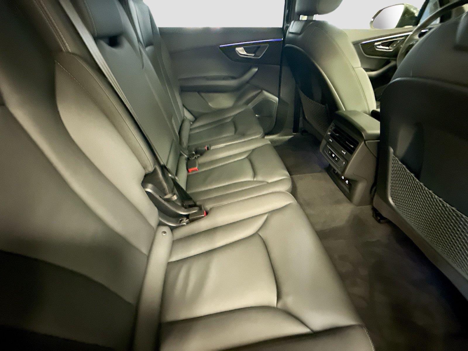 2026 Audi Q7 Premium