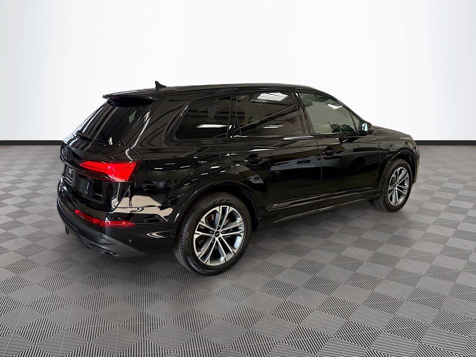 2026 Audi Q7 Premium