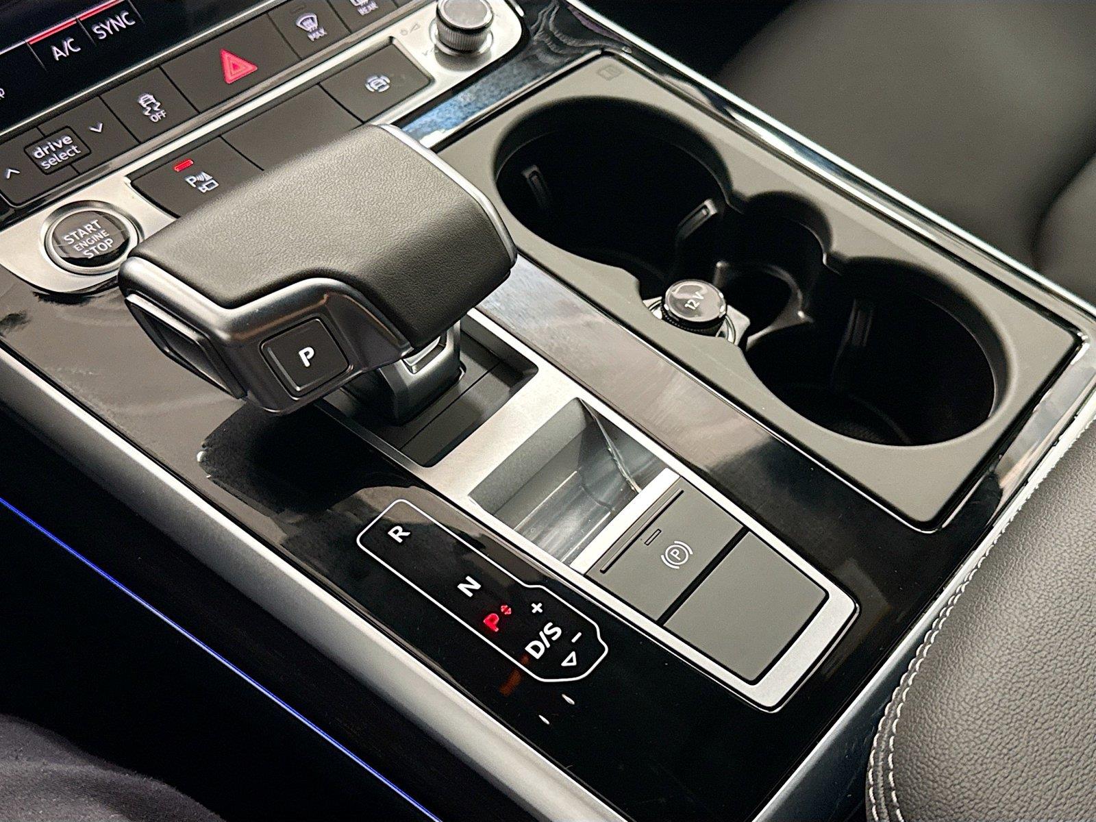 2026 Audi Q7 Premium