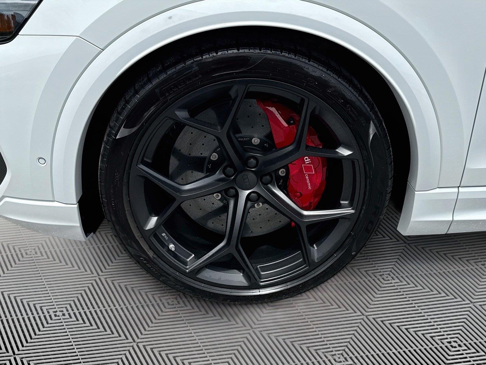 2026 Audi RS Q8 performance