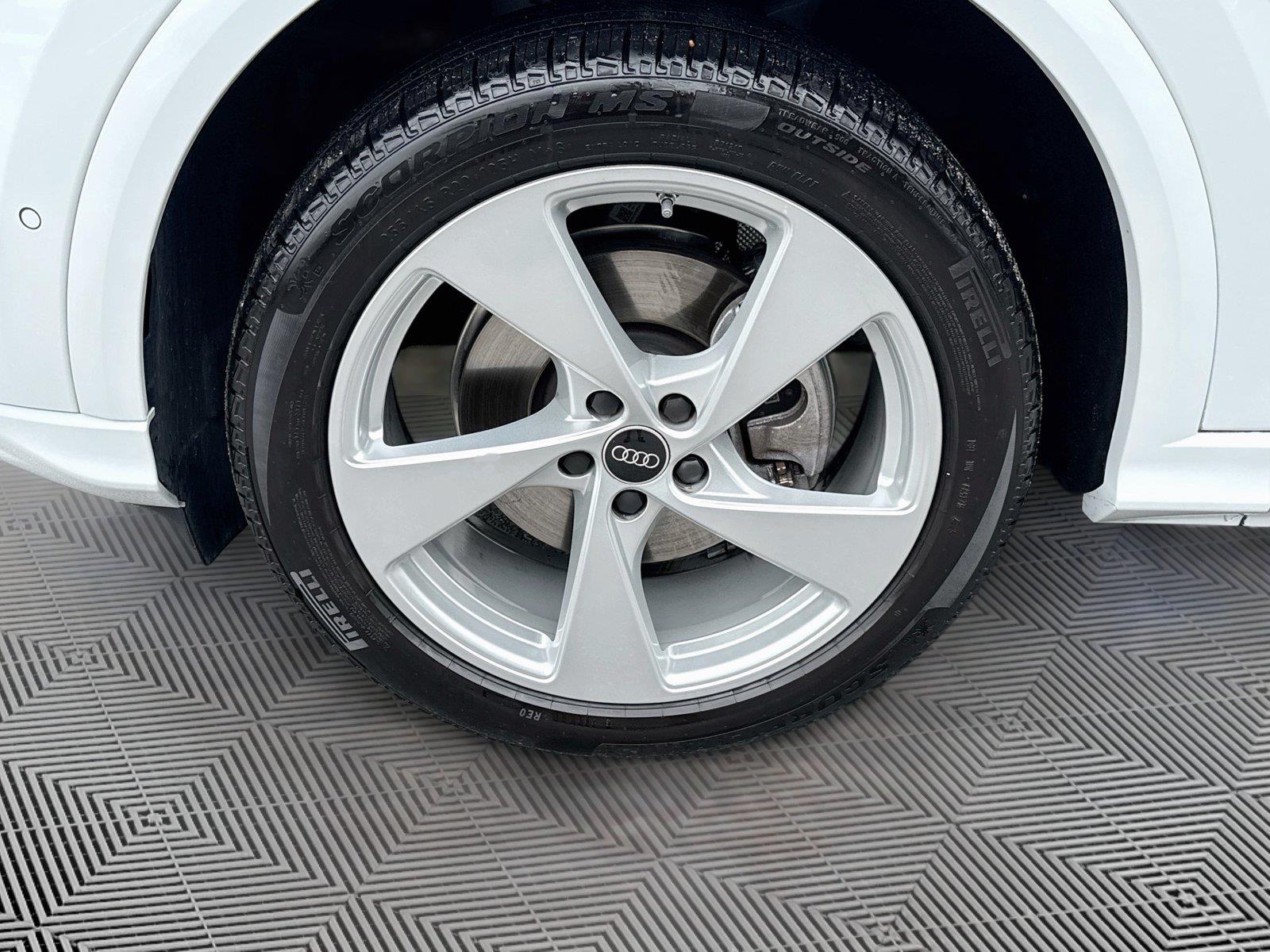 2025 Audi Q5 Premium Plus