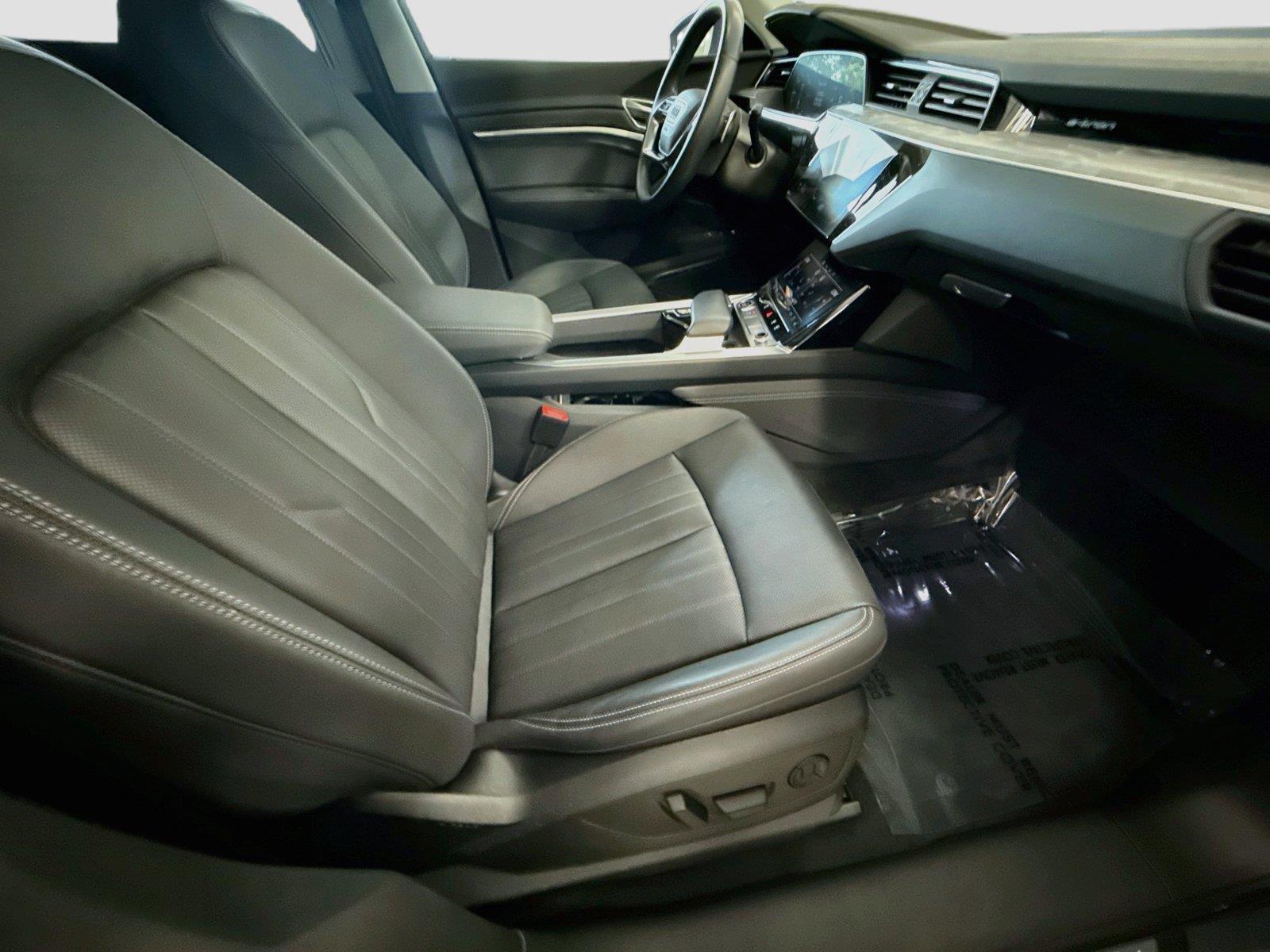 2024 Audi Q8 e-tron Premium Plus