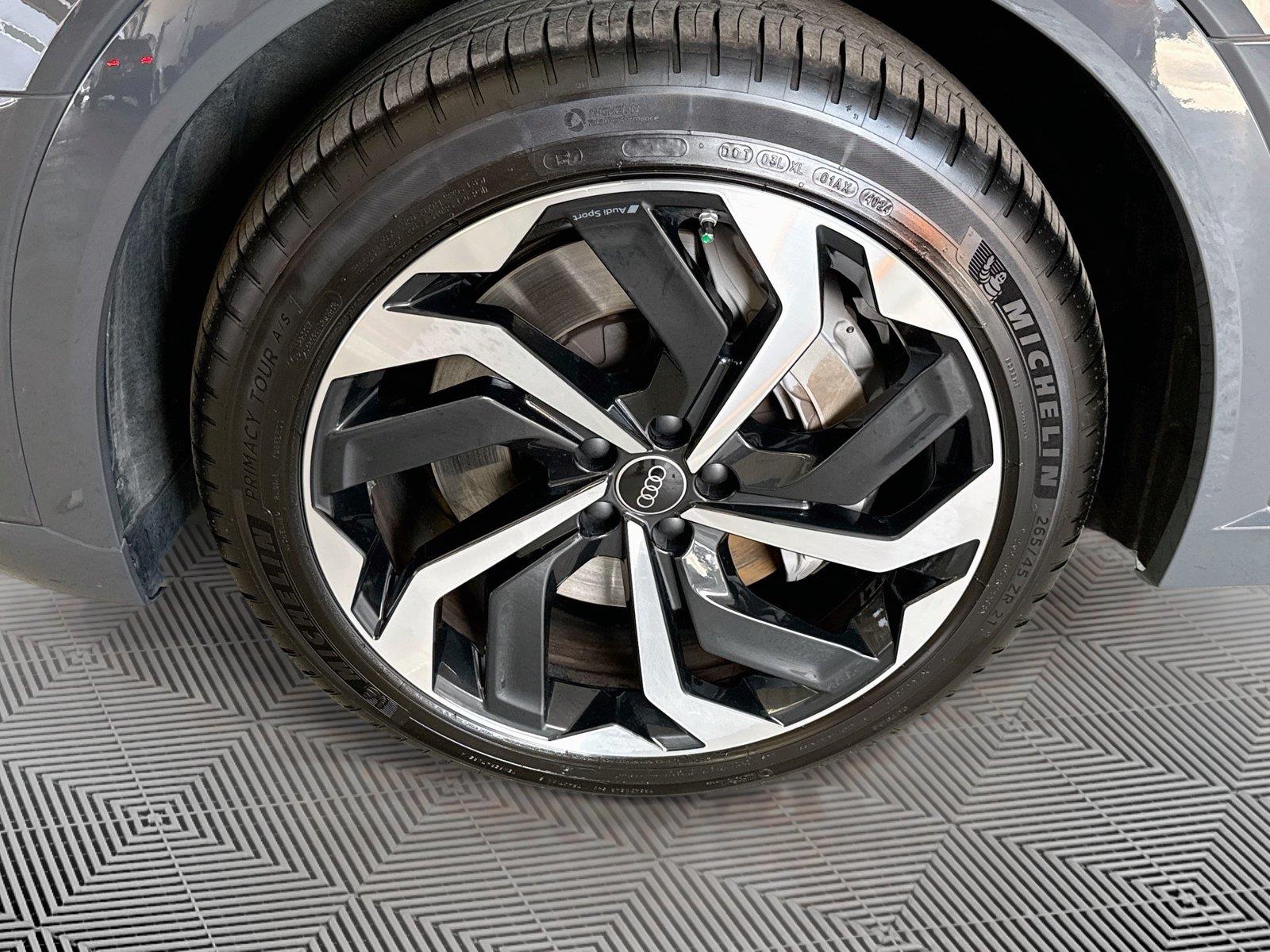 2024 Audi Q8 e-tron Premium Plus
