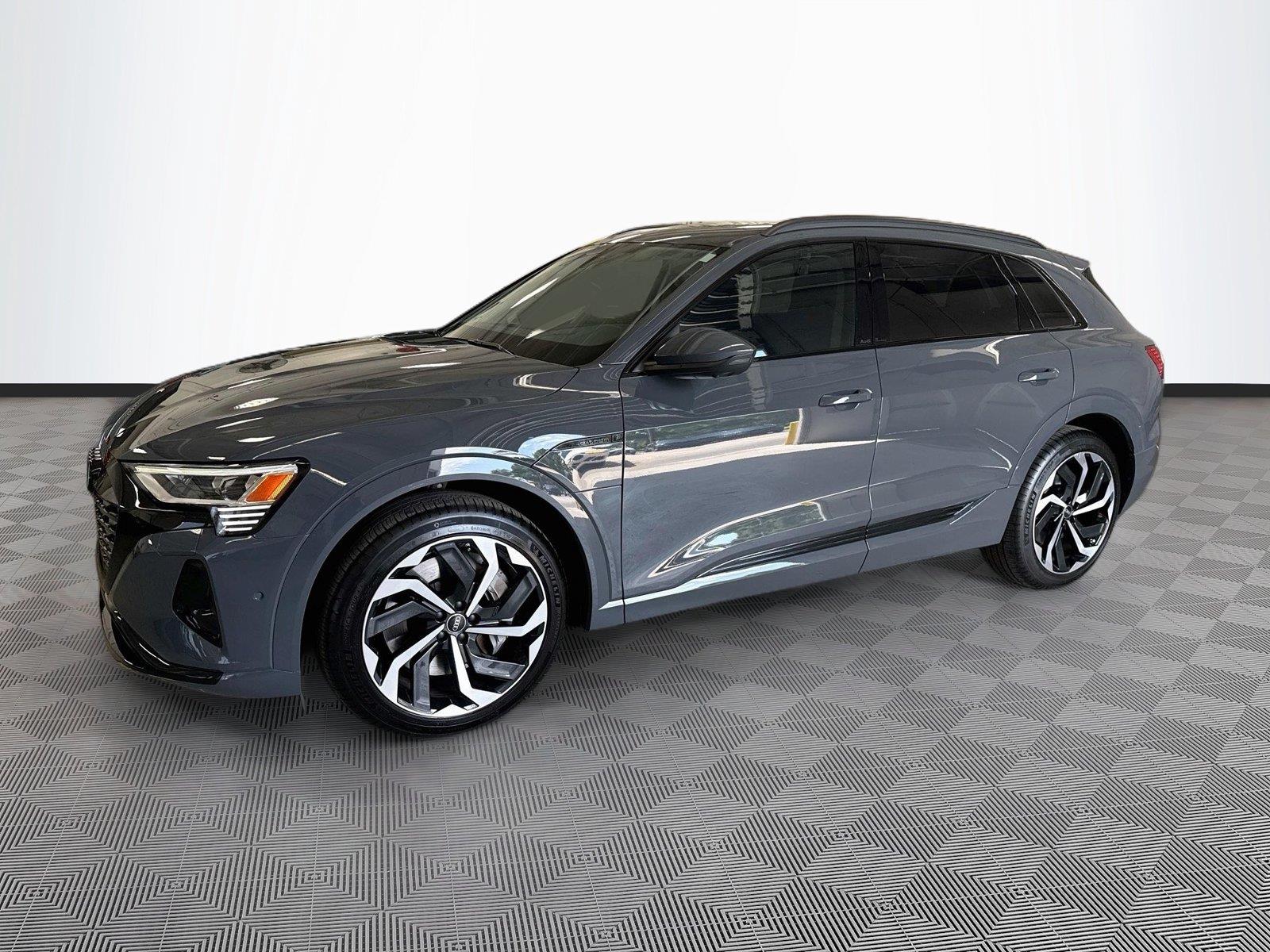 2024 Audi Q8 e-tron Premium Plus