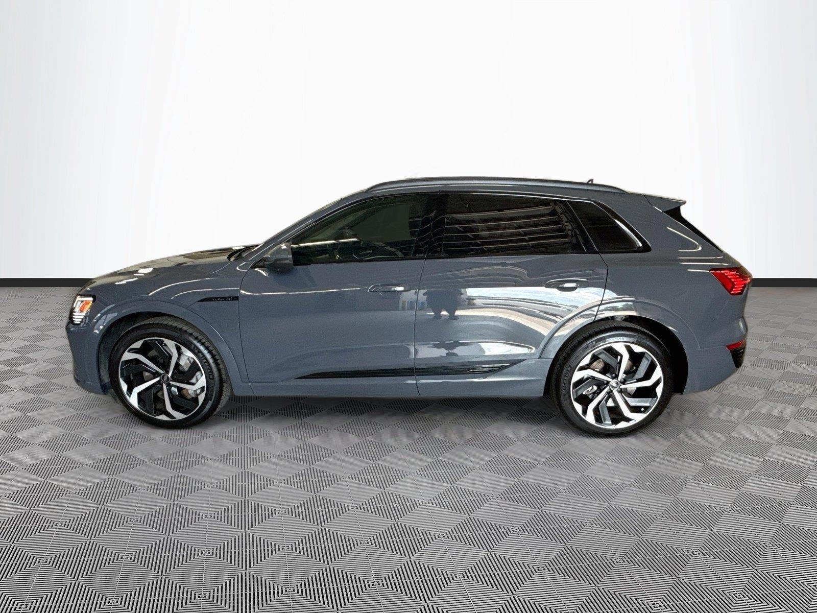 2024 Audi Q8 e-tron Premium Plus