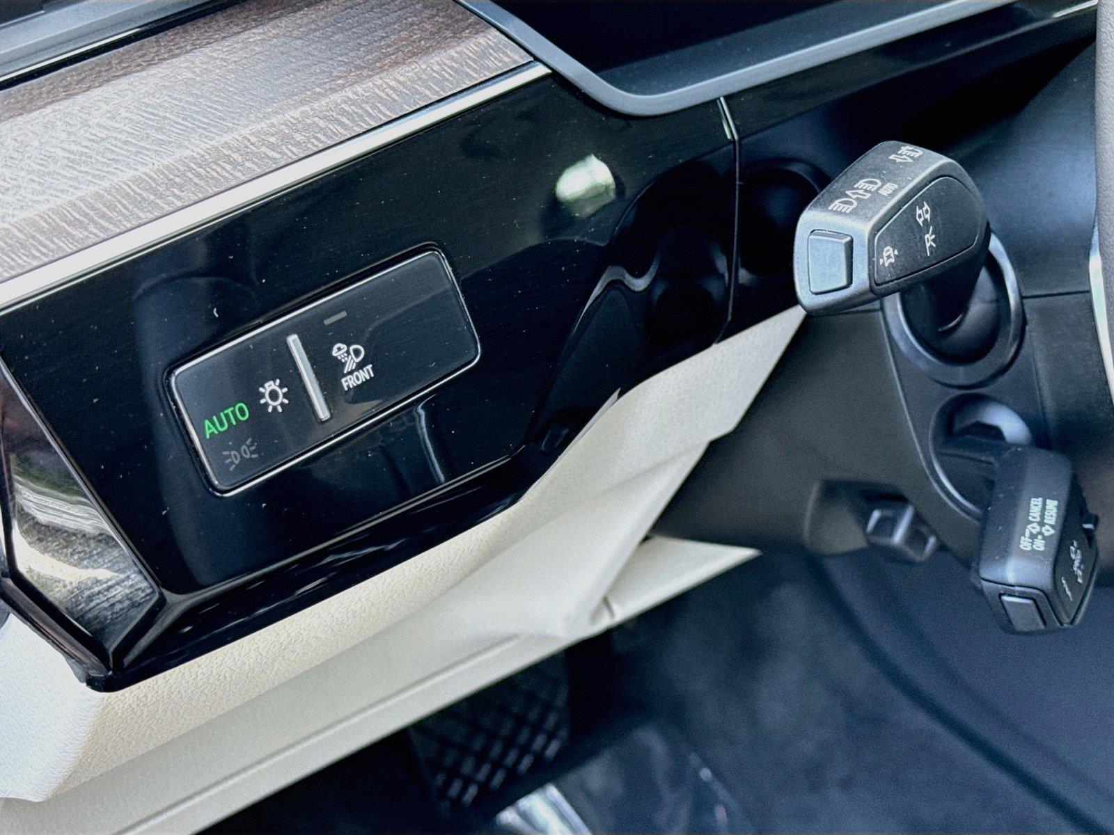 2024 Audi Q8 e-tron Premium Plus