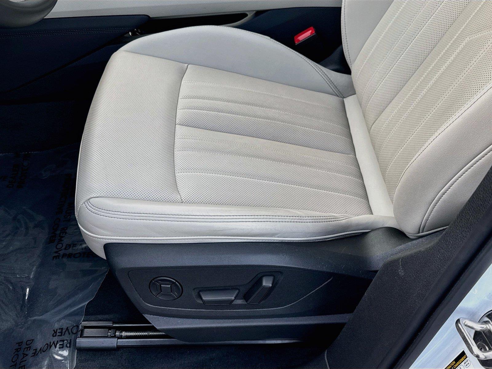 2024 Audi Q8 e-tron Premium Plus