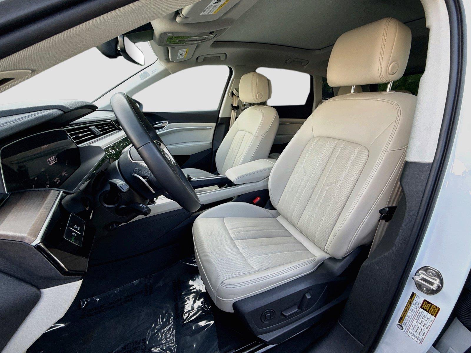 2024 Audi Q8 e-tron Premium Plus
