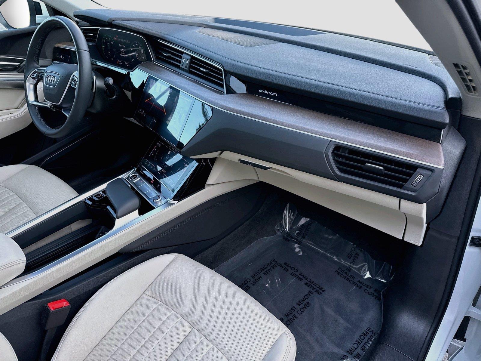 2024 Audi Q8 e-tron Premium Plus