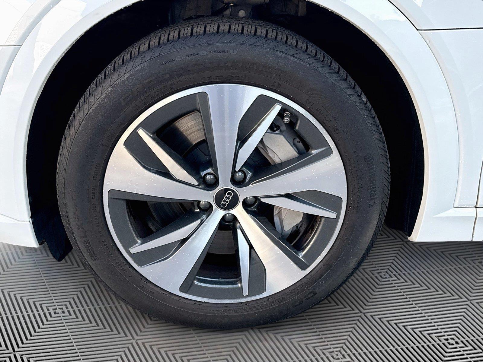 2024 Audi Q8 e-tron Premium Plus