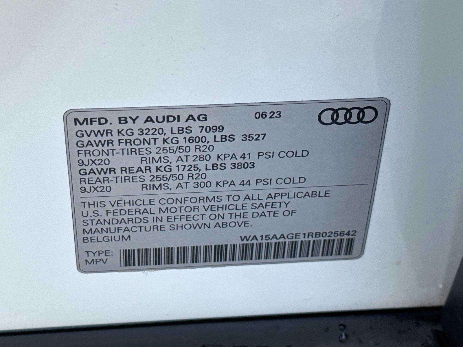 2024 Audi Q8 e-tron Premium Plus