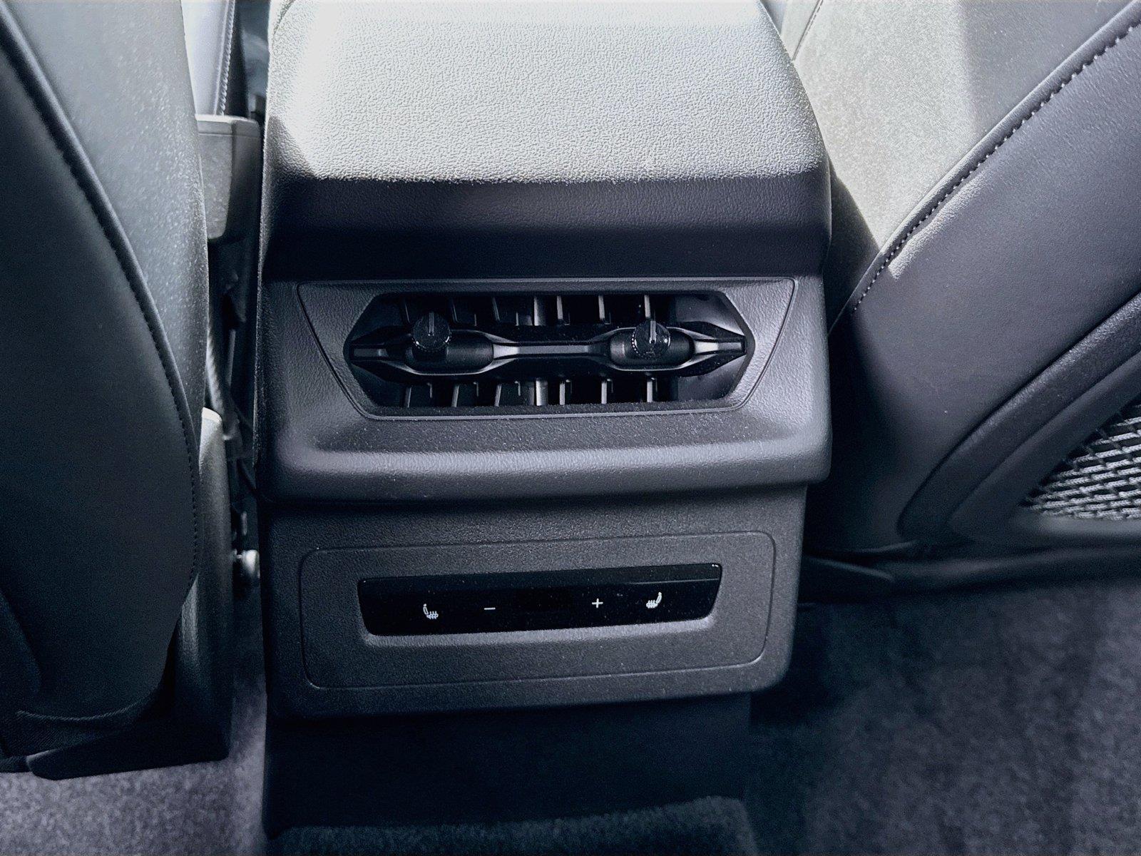 2025 Audi SQ6 e-tron Prestige