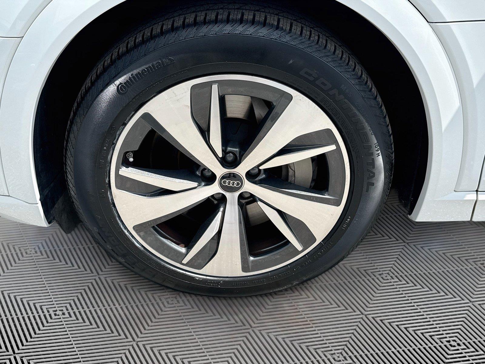 2024 Audi Q8 e-tron Premium