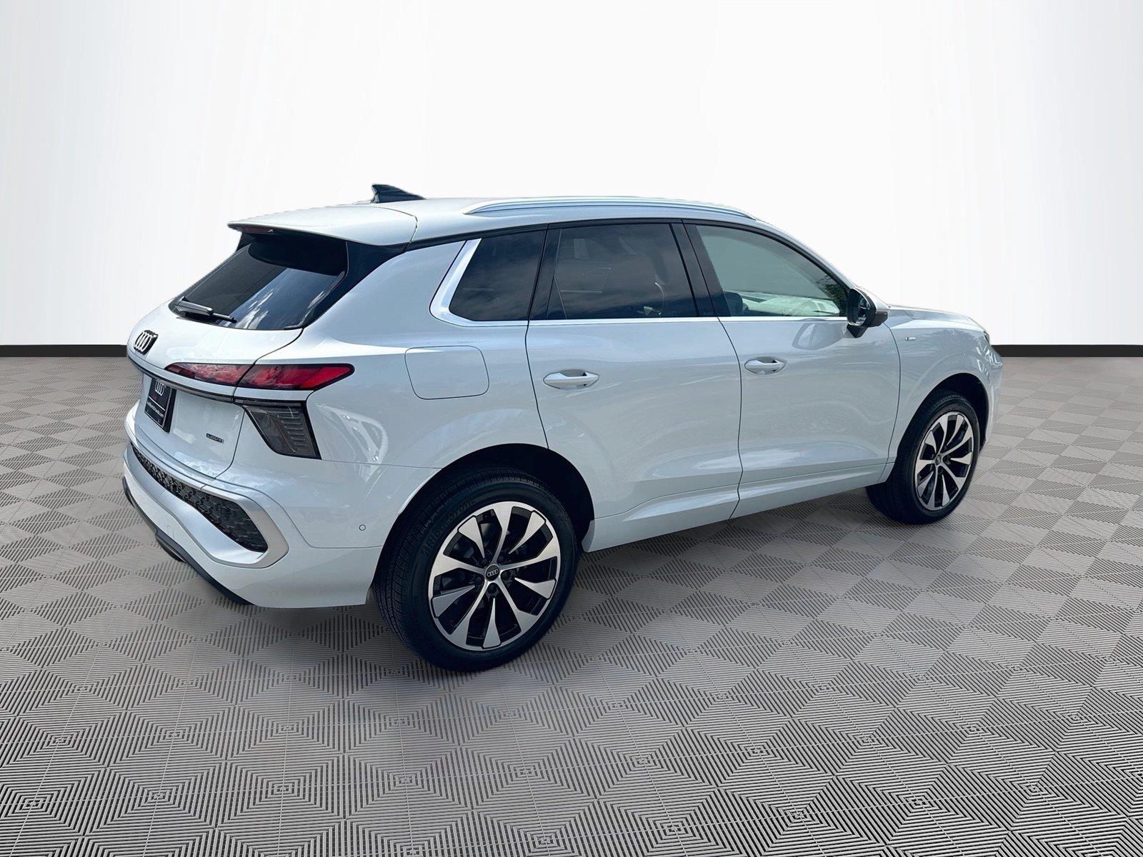 2026 Audi Q3 S line