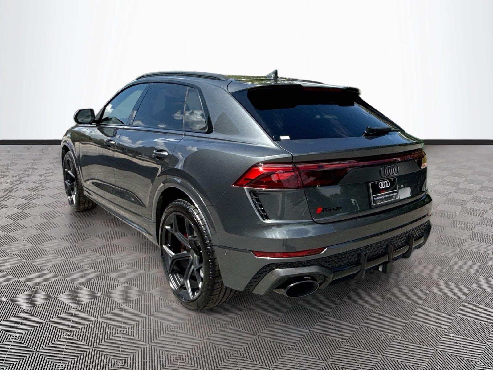 2027 Audi RS Q8 performance