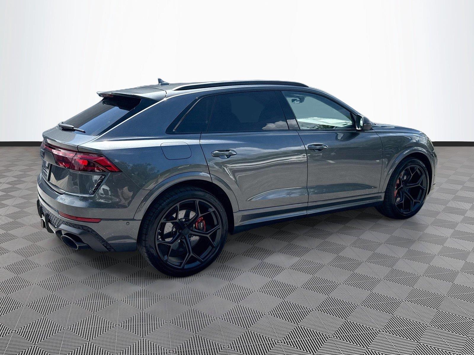 2027 Audi RS Q8 performance