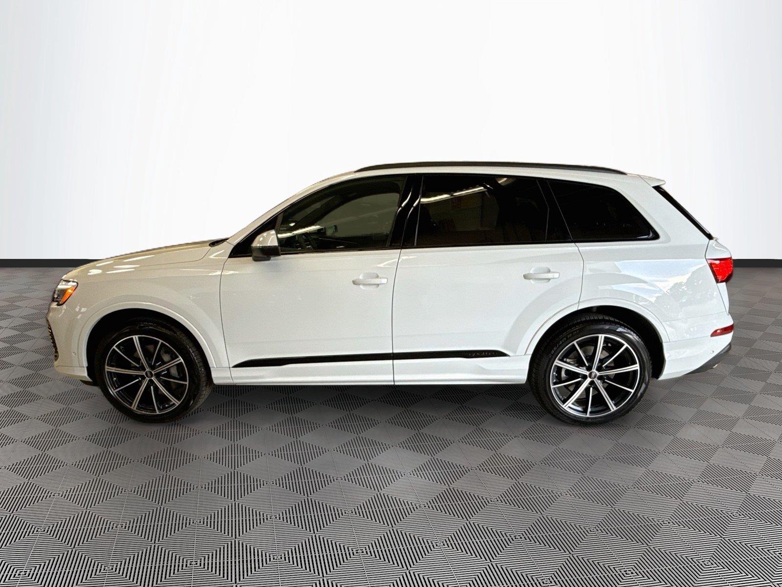 2026 Audi Q7 Premium Plus