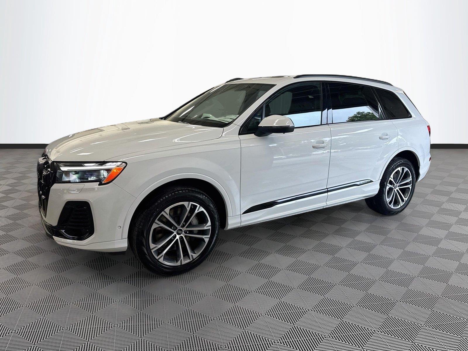 2026 Audi Q7 Premium