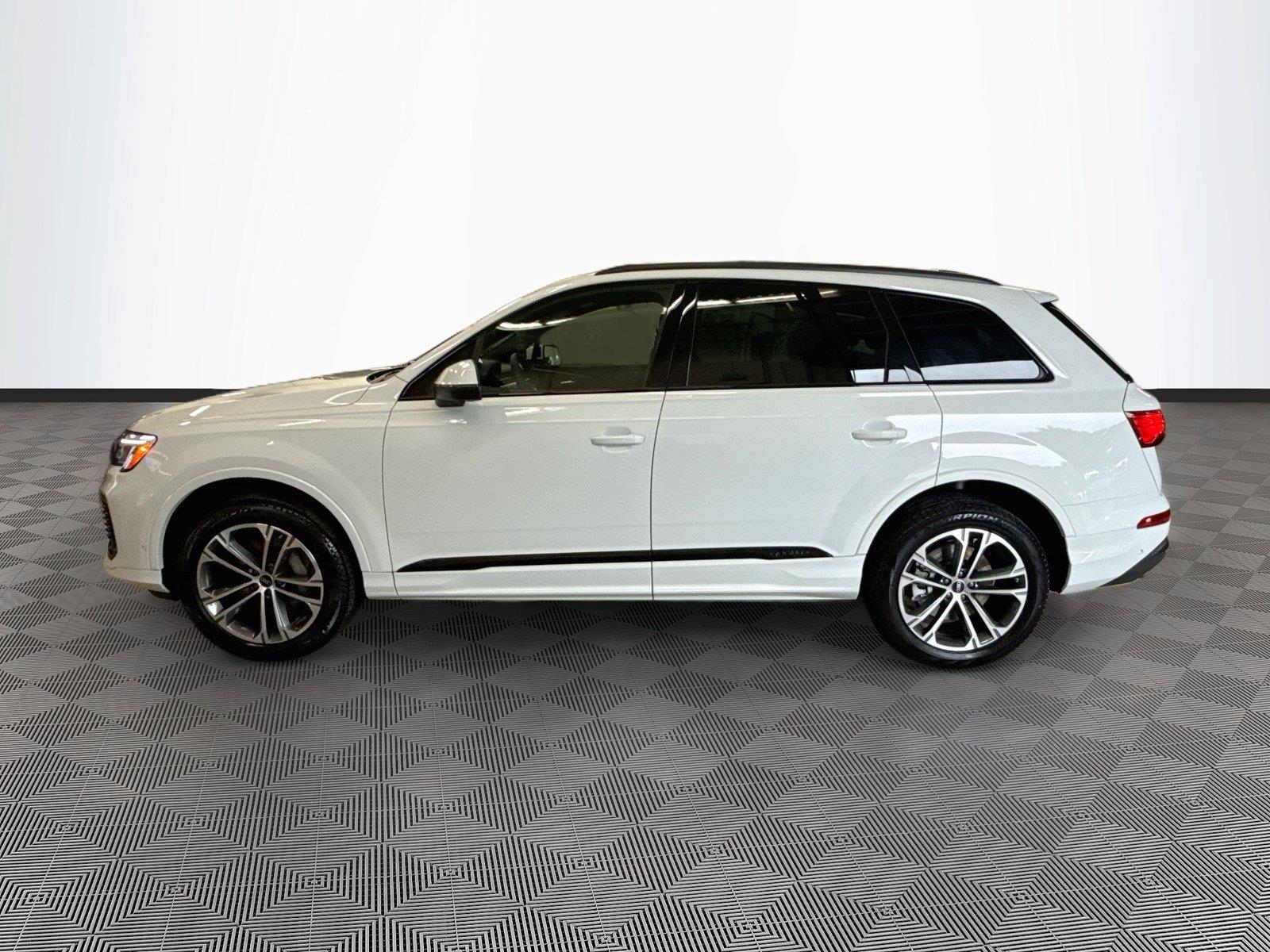 2026 Audi Q7 Premium