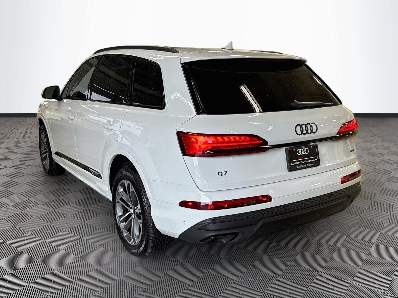 2026 Audi Q7 Premium